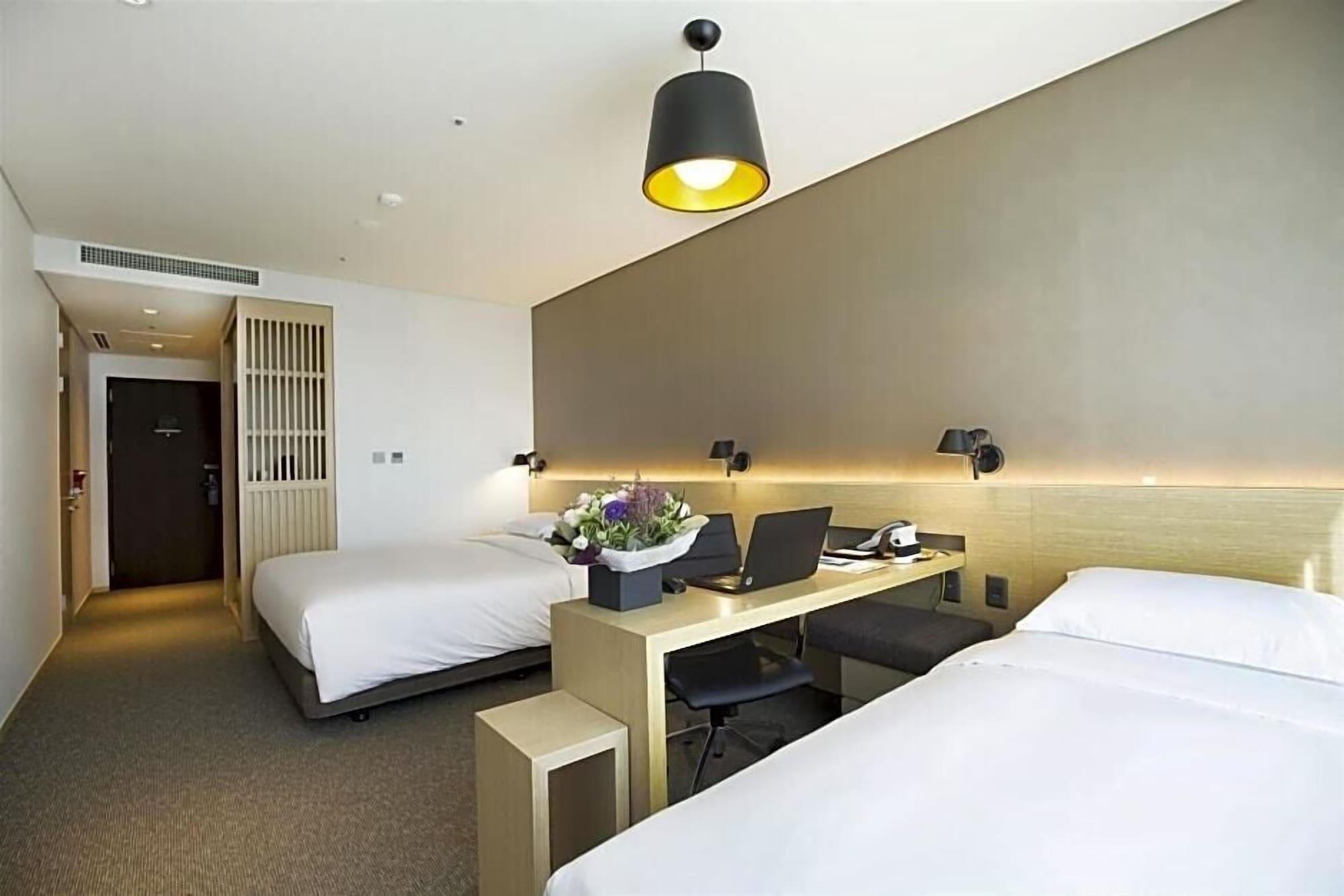 Arirang Hill Hotel Dongdaemun Сеул Екстер'єр фото